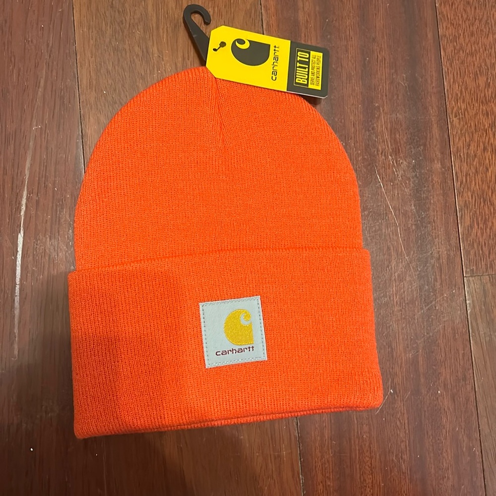 Unisex Carhartt Beanie Model A18. NWT